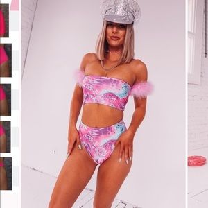 SOLD!! Tasteful Girl Trippin Barbie Set